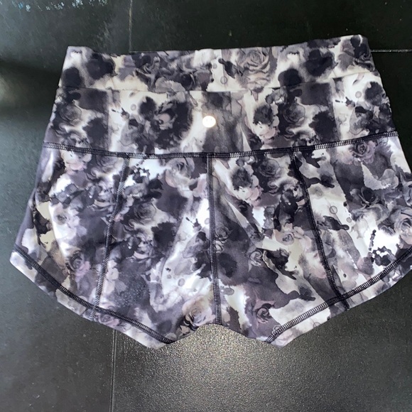 lululemon athletica Pants - LULULEMON SHORTS